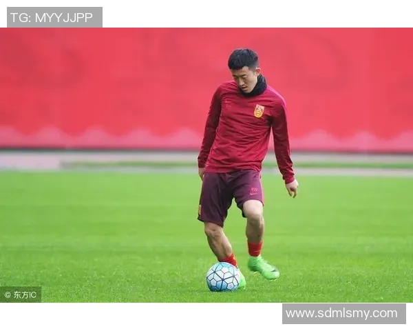 武汉足球之星崛起记：从校园到职业赛场的辉煌历程